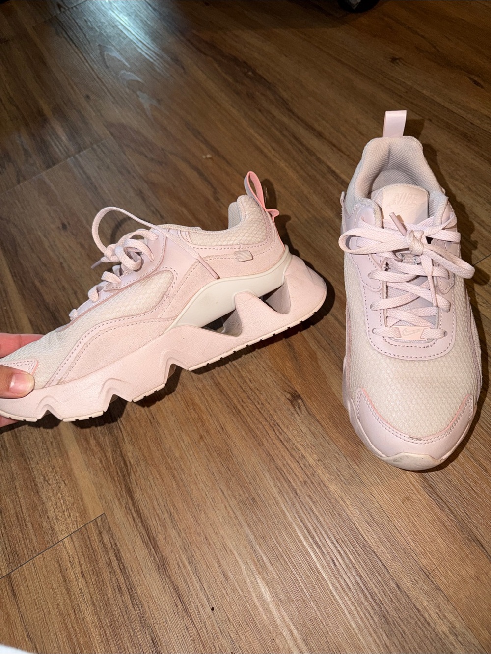 Nike Women’s Pale Pink Lightweight Sneakers